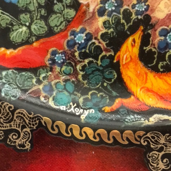 Handcrafted Red and Gold Artisan Plate from Russia - Picture 9 of 11